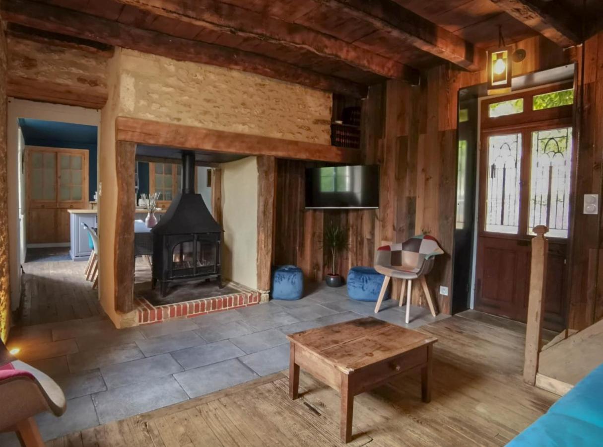 Maison typique périgourdine avec piscine Paulin Exterior foto