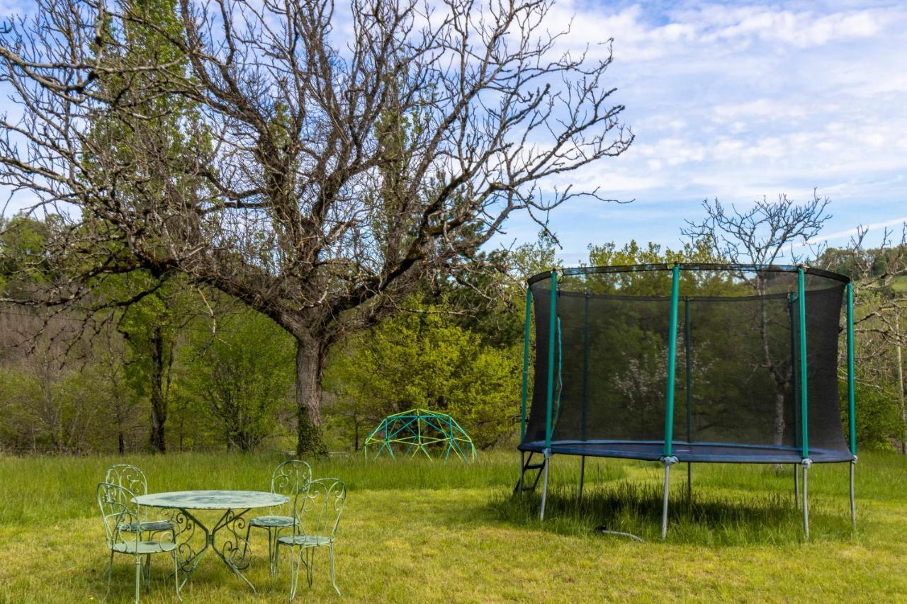 Maison typique périgourdine avec piscine Paulin Exterior foto
